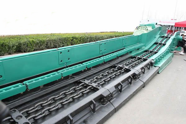 刮板輸送機(jī)運(yùn) 刮板輸送機(jī)運(yùn)